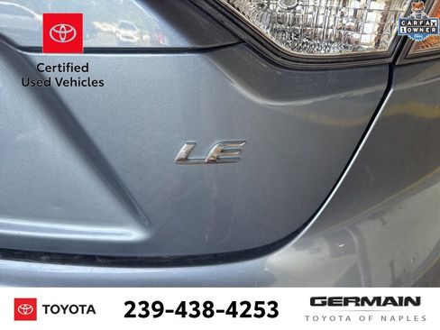 Used 2022 Toyota Corolla LE image 5