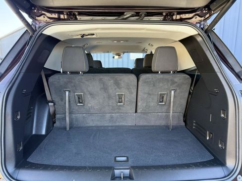 Used 2020 Chevrolet Traverse LT w/ LPO, Blackout Package AWD/4WD image 18