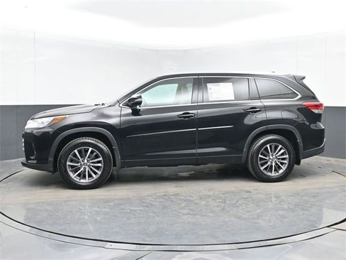 Used 2018 Toyota Highlander XLE w/ Protection Package #3 image 1