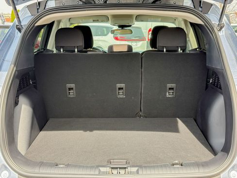 Used 2022 Ford Escape SE image 36