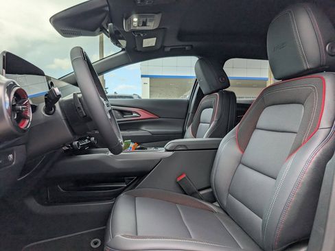 New 2026 Chevrolet Equinox EV RS image 11