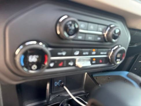 Used 2024 Ford Bronco Wildtrak AWD/4WD image 13