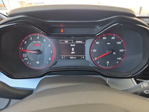 Used 2025 Chevrolet Trax RS FWD image 12