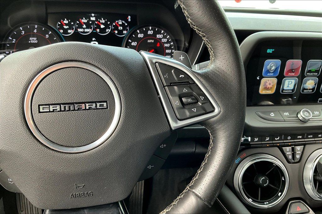 Used 2016 Chevrolet Camaro SS RWD image 11