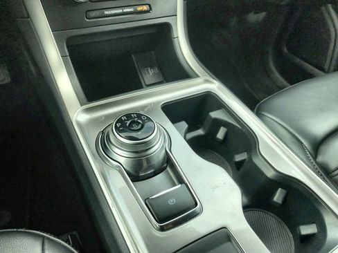 Used 2024 Ford Edge SEL w/ Convenience Package image 19