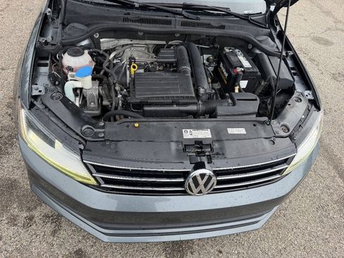 Used 2018 Volkswagen Jetta SE FWD image 28