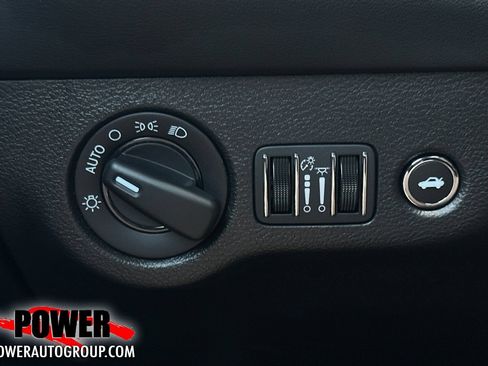 Used 2023 Dodge Challenger SRT Hellcat RWD image 1