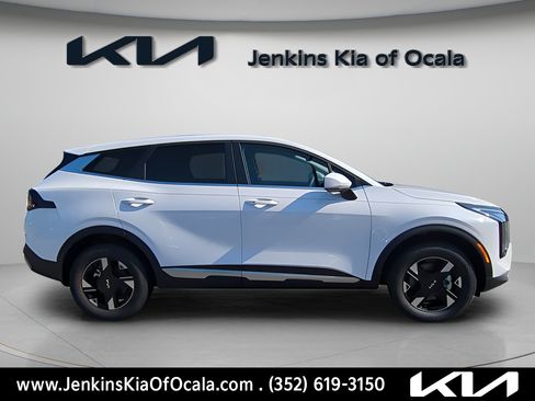 Used 2026 Kia Sportage LX AWD/4WD image 2