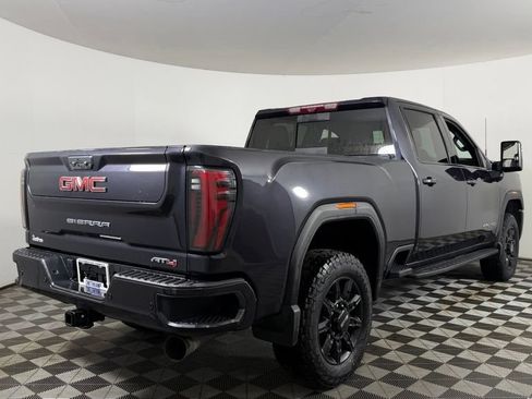 Used 2024 GMC Sierra 2500 AT4 w/ AT4 Premium Plus Package AWD/4WD image 8