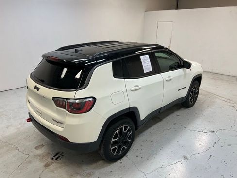 Used 2019 Jeep Compass Trailhawk image 2