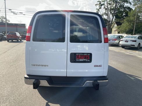 Used 2025 GMC Savana 2500 w/ Driver Convenience Package RWD image 4