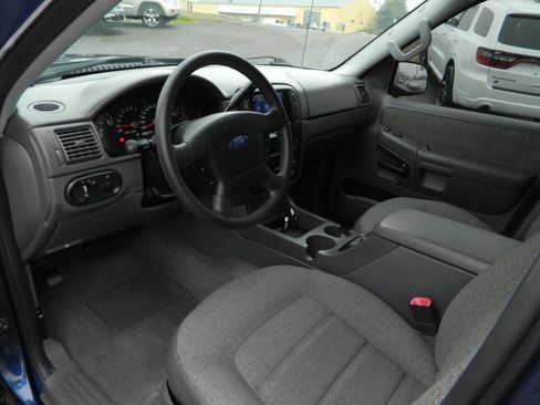 Used 2004 Ford Explorer Sport XLS image 11