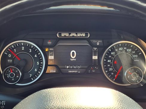 Used 2021 RAM 1500 Laramie image 26