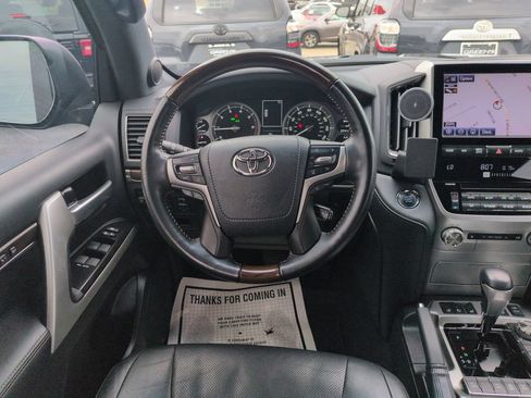 Certified 2020 Toyota Land Cruiser Heritage Edition AWD/4WD image 13