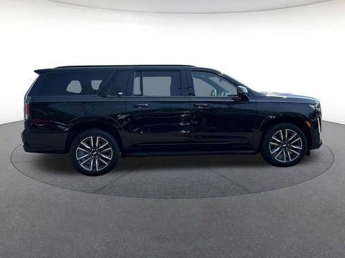 Used 2023 Cadillac Escalade ESV Sport AWD/4WD image 7