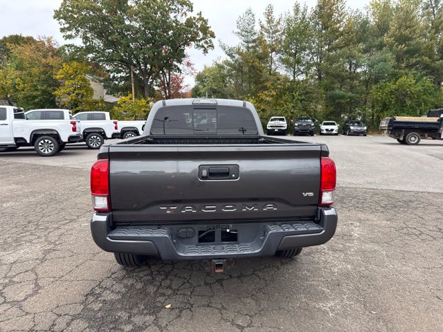 Used 2017 Toyota Tacoma TRD Sport w/ Exterior Package AWD/4WD image 7