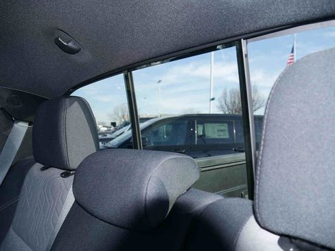 Used 2023 Toyota Tacoma TRD Off-Road image 18