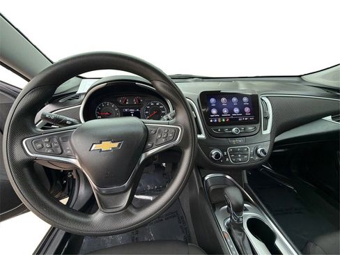 Used 2024 Chevrolet Malibu LT image 29