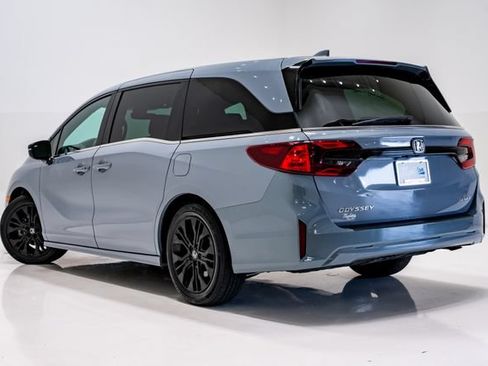 Used 2025 Honda Odyssey Sport-L image 38