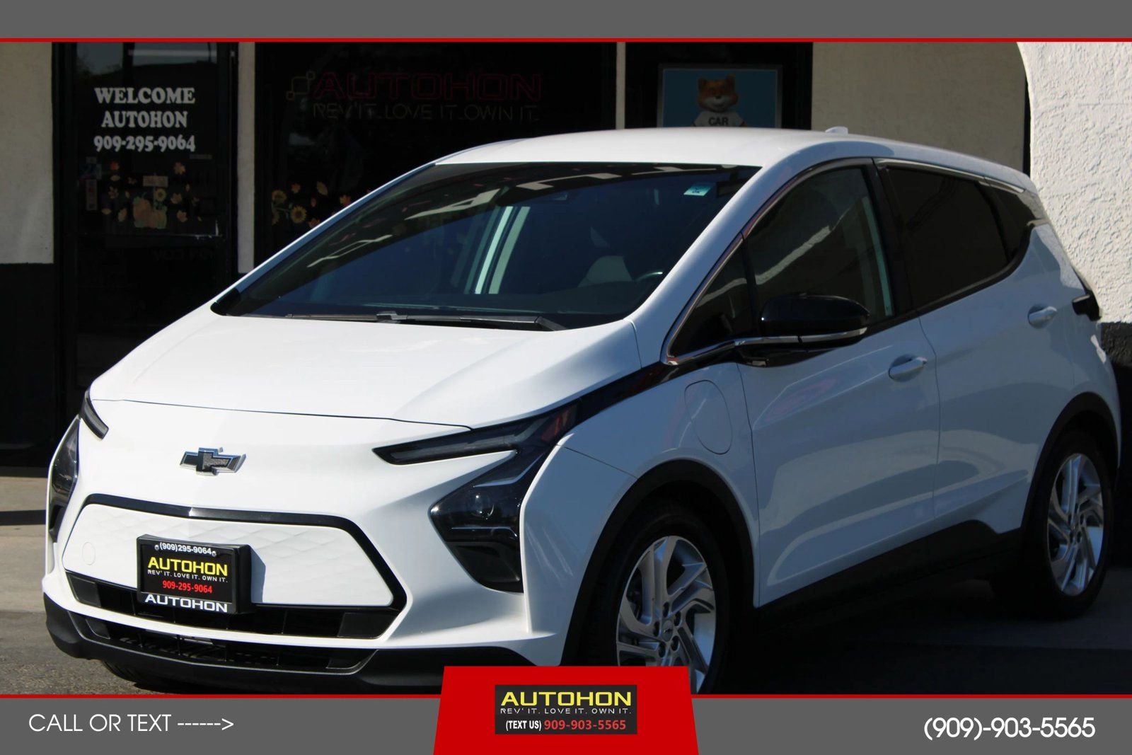 Used 2022 Chevrolet Bolt LT FWD image 1