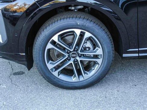 New 2025 Audi Q5 Premium image 9