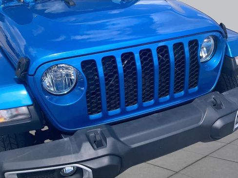 Used 2021 Jeep Gladiator Sport AWD/4WD image 30
