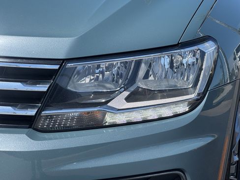 Used 2020 Volkswagen Tiguan SEL image 6