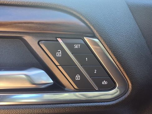 Used 2023 GMC Sierra 1500 SLT image 13