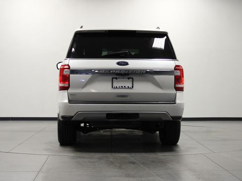 Used 2019 Ford Expedition XLT w/ Equipment Group 202A RWD image 5