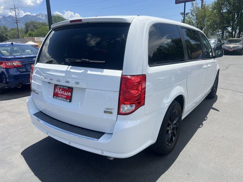 Used 2019 Dodge Grand Caravan GT w/ Safety Sphere Group FWD image 6
