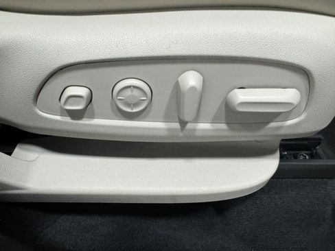 Used 2022 Buick Enclave Premium w/ Experience Buick Package image 23