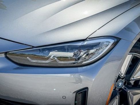 Used 2023 BMW i4 eDrive35 w/ Premium Package image 3