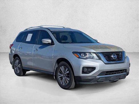 Used 2019 Nissan Pathfinder S image 3