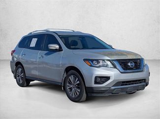 Used 2019 Nissan Pathfinder S video 3