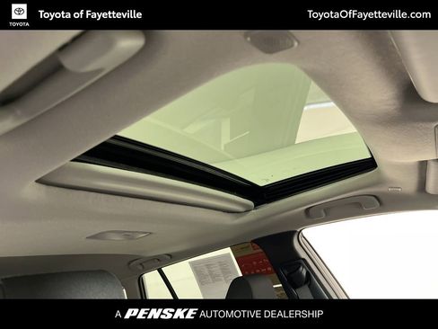 Used 2026 Toyota Corolla Cross LE w/ Moonroof Package FWD image 6