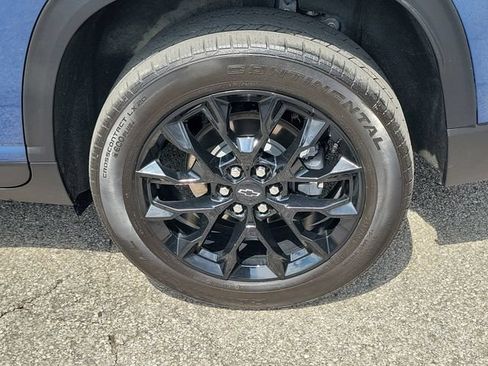 Used 2024 Chevrolet Traverse LT w/ Midnight/Sport Edition AWD/4WD image 5