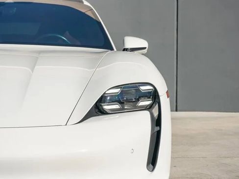 Used 2020 Porsche Taycan Turbo S image 28