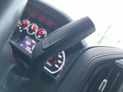 Used 2021 Chevrolet Silverado 1500 LT Trail Boss w/ Convenience Package II image 16