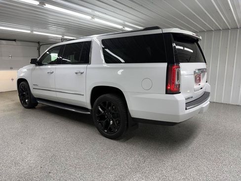 Used 2020 GMC Yukon XL Denali AWD/4WD image 5