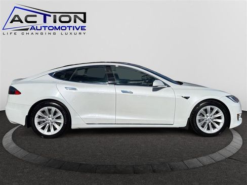 Used 2016 Tesla Model S 60 image 8