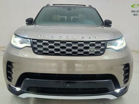 Used 2024 Land Rover Discovery Metropolitan Edition AWD/4WD image 13