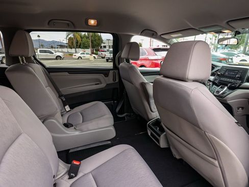 Used 2019 Honda Odyssey LX image 18