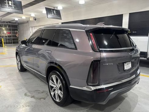 Used 2026 Cadillac Vistiq Luxury AWD/4WD image 3