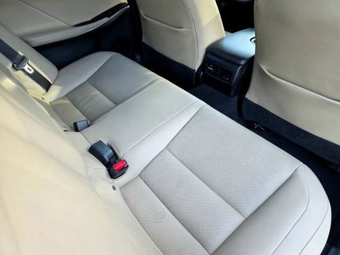 Used 2017 Lexus IS 200t image 30