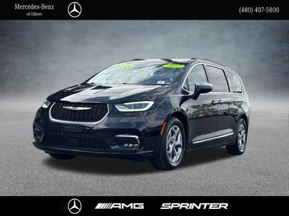 Used 2023 Chrysler Pacifica Limited