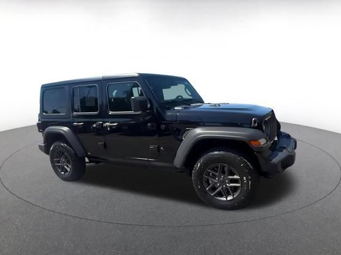 Used 2025 Jeep Wrangler Unlimited Sport AWD/4WD image 2