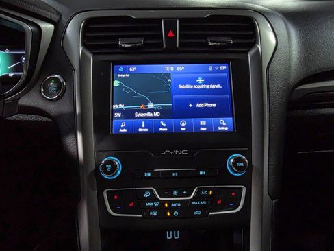 Used 2020 Ford Fusion SEL image 25