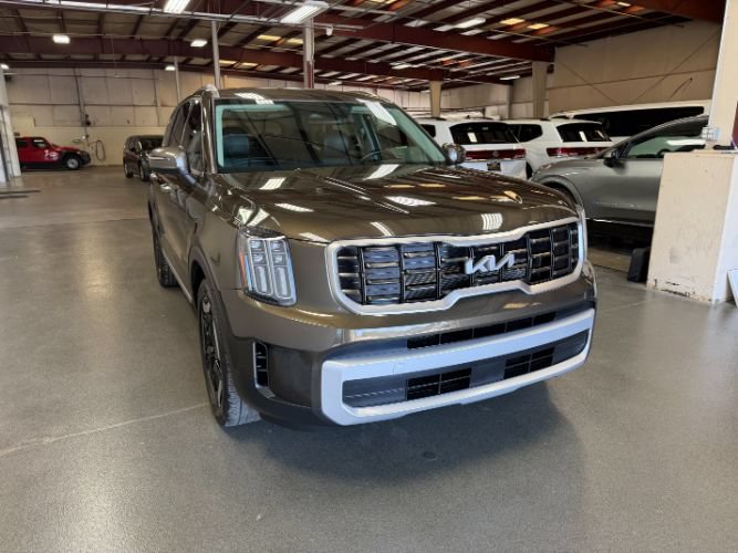 Used 2025 Kia Telluride S AWD/4WD image 7