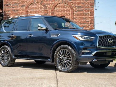 Used 2023 INFINITI QX80 Sensory w/ All-Season Package AWD/4WD image 3