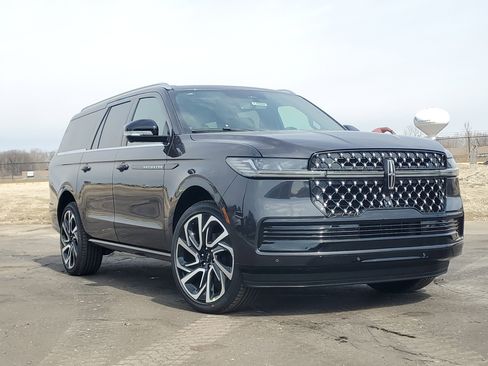 New 2026 Lincoln Navigator L Black Label image 1